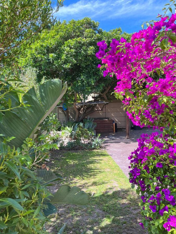 Sunset Beach Living Guesthouse Kapstadt Exterior foto